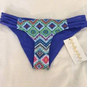 Patterned bikini bottoms